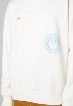 Reebok Classic Crew Unisex- Sweatshirt - Chalk 11 Reebok Classic Crew Unisex- Sweatshirt - Chalk -Clothing Sale Store 079ae6ec67494ebaa7799bb85be66b2b