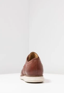 Cole Haan Original Grand Wingtip Oxford - Casual Lace-Ups - Woodbury/Ivory 9 Cole Haan Original Grand Wingtip Oxford - Casual Lace-Ups - Woodbury/Ivory -Clothing Sale Store 086d68e85f6148c6ad92d4ce4f40a6ce