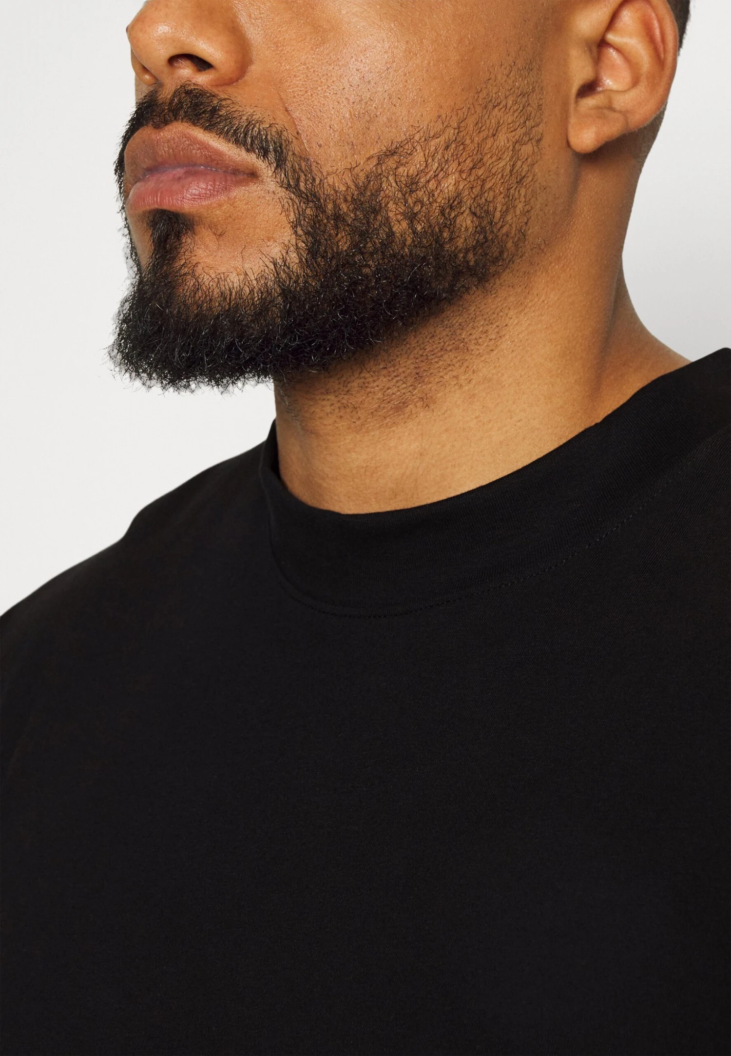 Plus Bold Logo Colorblock Tee - Print T-Shirt - Black 7 Plus Bold Logo Colorblock Tee - Print T-Shirt - Black - Image 7