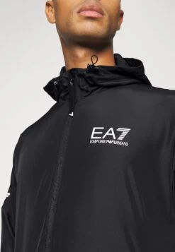 EA7 Emporio Armani Tennis Pro Suit Unlined - Tracksuit - Black 18 EA7 Emporio Armani Tennis Pro Suit Unlined - Tracksuit - Black -Clothing Sale Store 0cc0d729da7643c59b69243718aa28b5