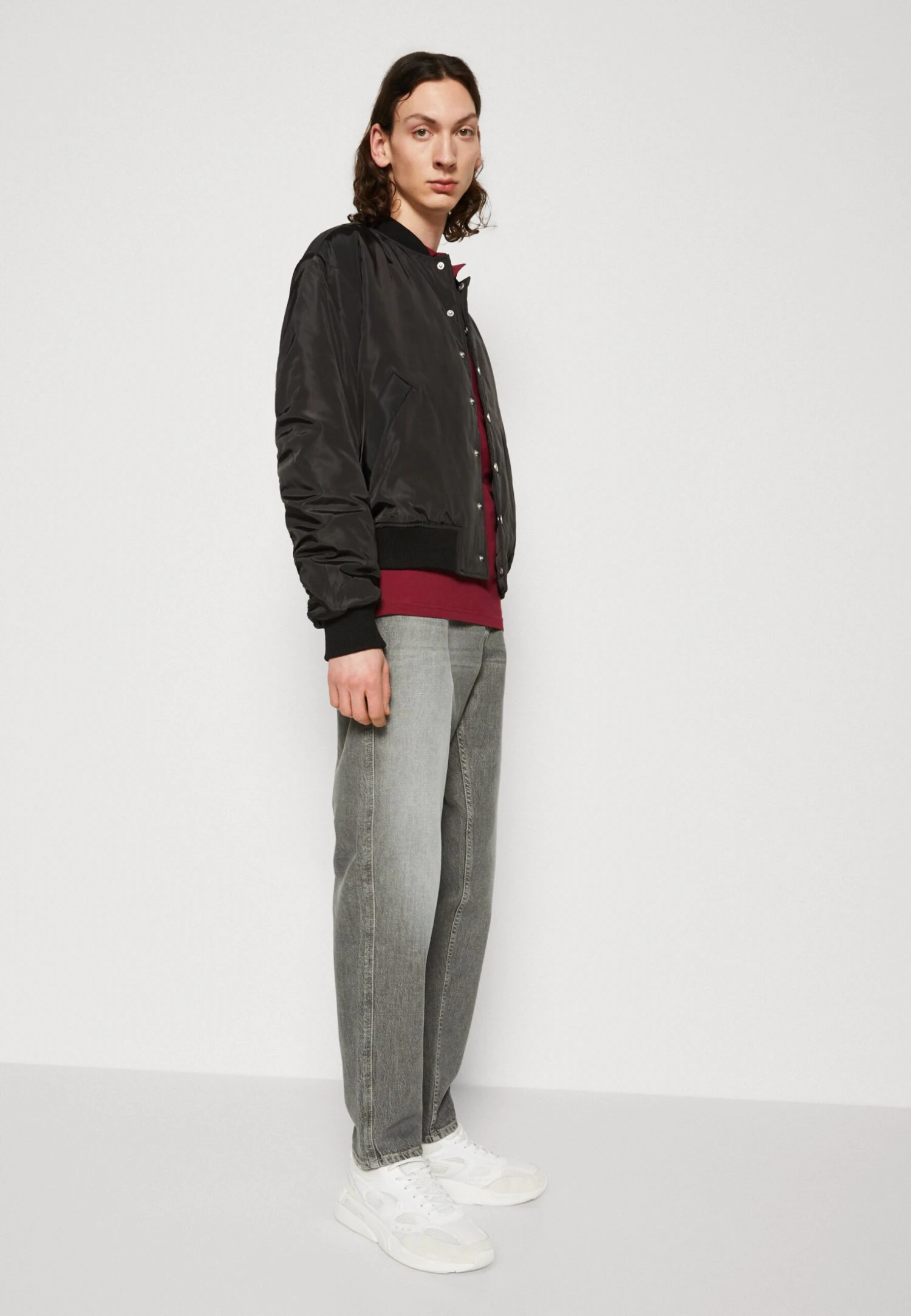 Replay Sandot - Relaxed Fit Jeans - Forest Grey Delavè 4 Replay Sandot - Relaxed Fit Jeans - Forest Grey Delavè - Image 4