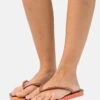 Havaianas Slim Tropical - T-Bar Sandals - Salmon