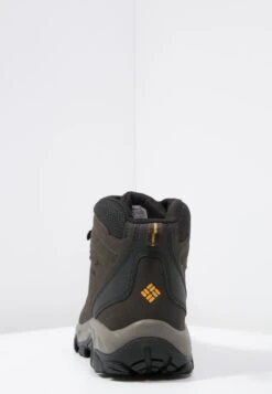 Columbia Newton Ridge Plus Ii Waterproof - Hiking Shoes - Brown -Clothing Sale Store 2199250734a34bdab323400d5b35aa22