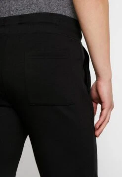 Pier One Tracksuit Bottoms - Black 11 Pier One Tracksuit Bottoms - Black -Clothing Sale Store 2469713ac48743668e0642ac73439072