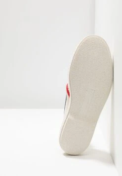 Rivieras Tour Du Monde - Slip-Ons - Beige 10 Rivieras Tour Du Monde - Slip-Ons - Beige -Clothing Sale Store 25368962eea54bb5be9a8097f6caa769