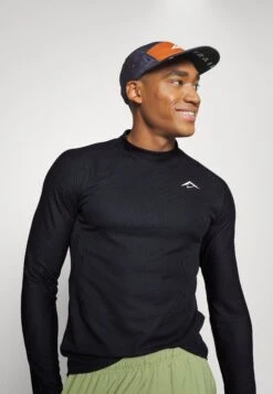 Nike Performance M Df Trail Ls- Long Sleeved Top - Black/White 9 Nike Performance M Df Trail Ls- Long Sleeved Top - Black/White -Clothing Sale Store 29db94ff19f849cbb1ea0bffeb31ef22