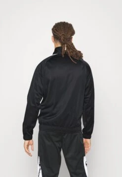 Champion New York Yankees Tracksuit - Tracksuit - Black/White 12 Champion New York Yankees Tracksuit - Tracksuit - Black/White -Clothing Sale Store 2d2b9e4b4d6d4b3394b317f582326284