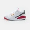 Jordan Max Aura 5 - High-Top Trainers - White/Vivid Orange/Cardinal Red/Light Graphite