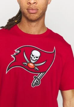 Nike Performance Nfl Tampa Bay Buccaneersnike Logo Essential - Club Wear - Gym Red 9 Nike Performance Nfl Tampa Bay Buccaneersnike Logo Essential - Club Wear - Gym Red -Clothing Sale Store 32cf4b35e9d04b7bb5dce51af85bc05c