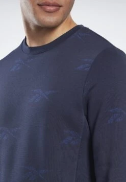Reebok Ri Aop Crew - Sweatshirt - Vector Navy -Clothing Sale Store 3f3b5496a0fa4f98b4dcb1517dac65c3