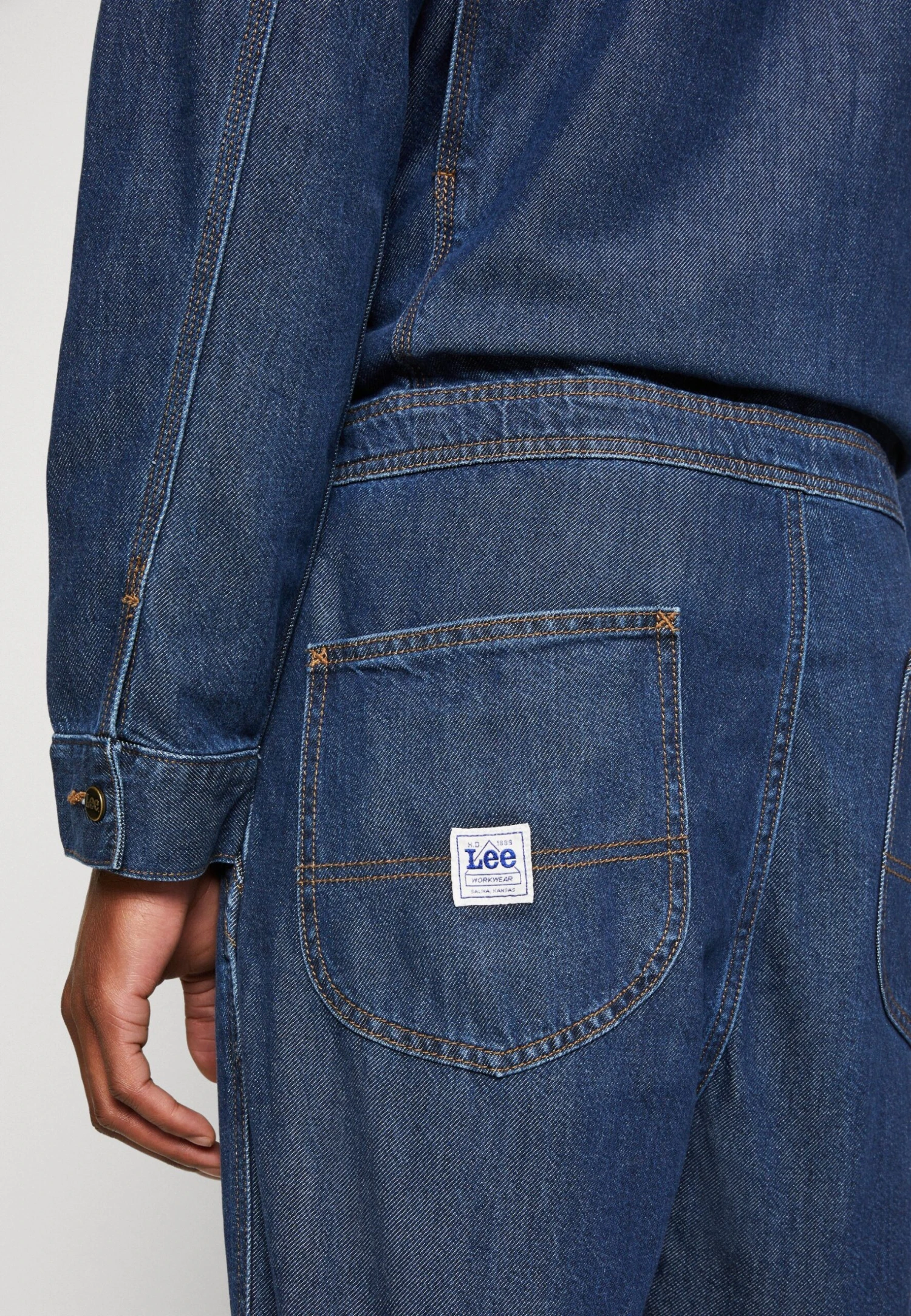 Lee Union All - Jumpsuit - Mid Wash 6 Lee Union All - Jumpsuit - Mid Wash - Image 6