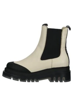 Clothing Sale Store 30 Steve Madden Myrtha - Platform Ankle Boots - Bone/Black