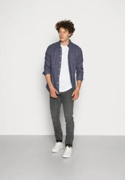 New Products -Clothing Sale Store 5b97428ecc8342a4b92e91ffd888467b