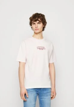 Scotch & Soda Record Store Artwork - Print T-Shirt - Light Pink -Clothing Sale Store 5c3bfc57f4ca448195dce06b5b1f7702