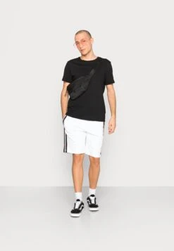 New Products -Clothing Sale Store 6601e9cee71c46d8995fd9daa39649b3