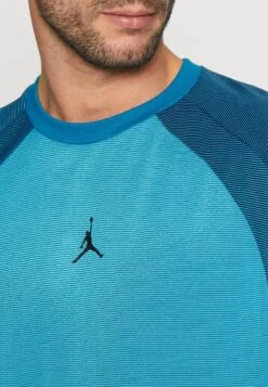 Jordan Basic T-Shirt - Blue Lightning/Midnight Navy -Clothing Sale Store 667fb78c50694f509682acb10e0d32e6