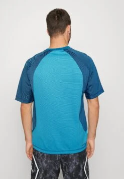 Jordan Basic T-Shirt - Blue Lightning/Midnight Navy -Clothing Sale Store 6b9b0cace5474b938eea1d01f4241d78