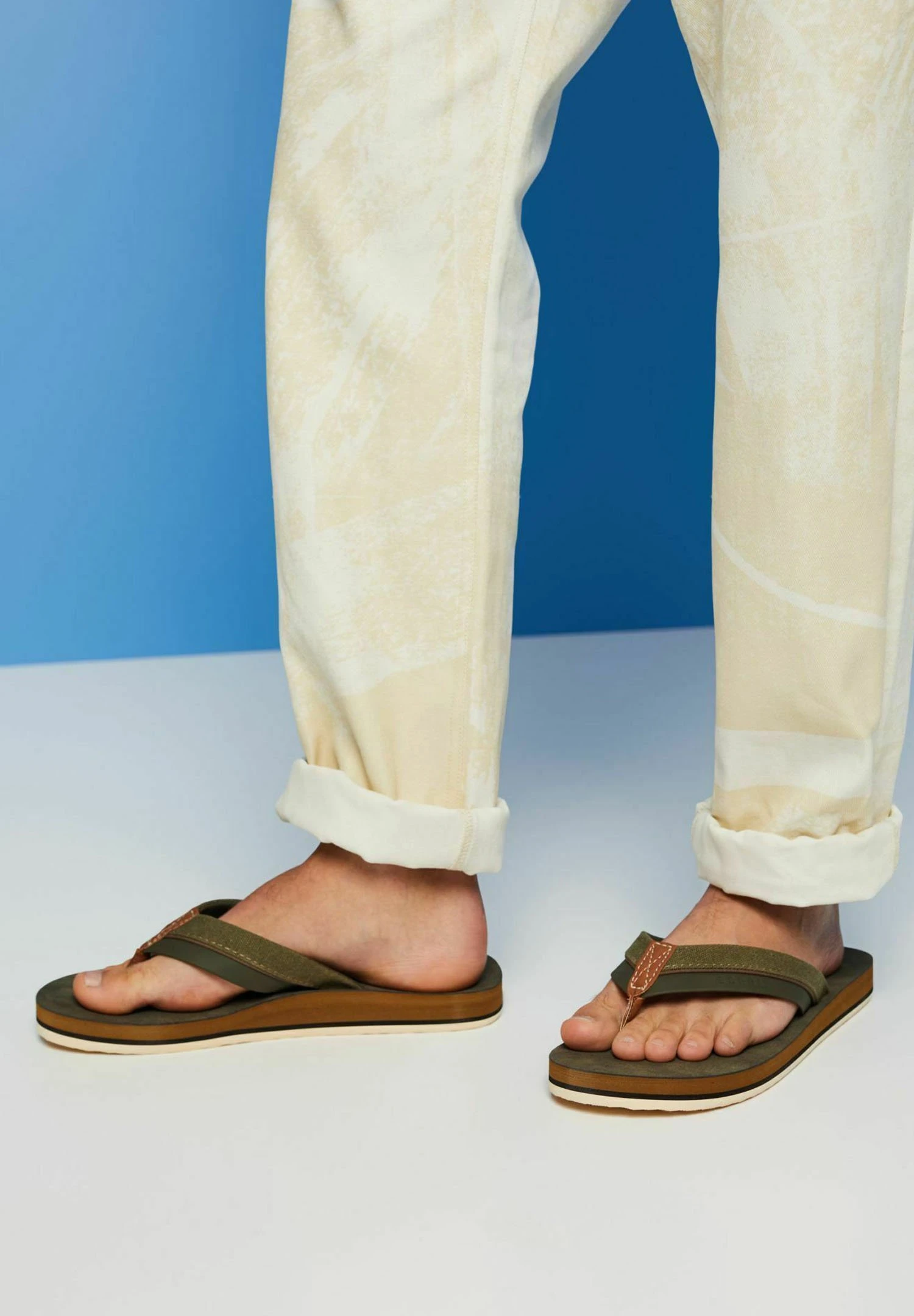 ESPRIT Mit Details - T-Bar Sandals - Khaki Green 1 ESPRIT Mit Details - T-Bar Sandals - Khaki Green