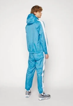 Nike Sportswear Club Suit - Tracksuit - Dutch Blue/White -Clothing Sale Store 8a2e39cecee545a18bce6df6203fa536