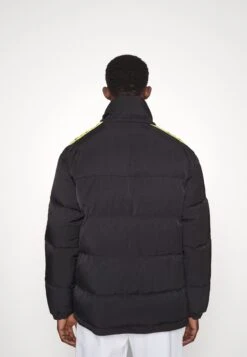 MOSCHINO Long Jacket - Winter Coat - Black 13 MOSCHINO Long Jacket - Winter Coat - Black -Clothing Sale Store 8dc7f7a436f64915b5d9dd4a93872429