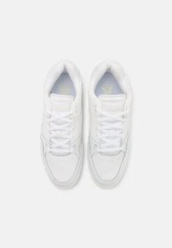 Le Coq Sportif Dynactif T1000 - Trainers - Optical White -Clothing Sale Store 9134f16191e0427c9a082d2f815eef47