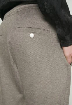 DRYKORN Trousers - Brown 9 DRYKORN Trousers - Brown -Clothing Sale Store 9767cdd69c4d42319b0704144886e185