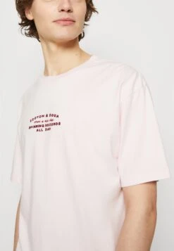 Scotch & Soda Record Store Artwork - Print T-Shirt - Light Pink -Clothing Sale Store 9b0844b514f2402c9d2d498f27fd5dc8