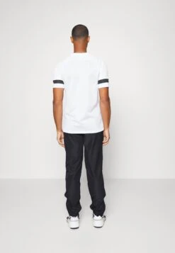 EA7 Emporio Armani Tennis Pro Suit Unlined - Tracksuit - Black 17 EA7 Emporio Armani Tennis Pro Suit Unlined - Tracksuit - Black -Clothing Sale Store a88e7e9537694d328965ee7506f62886