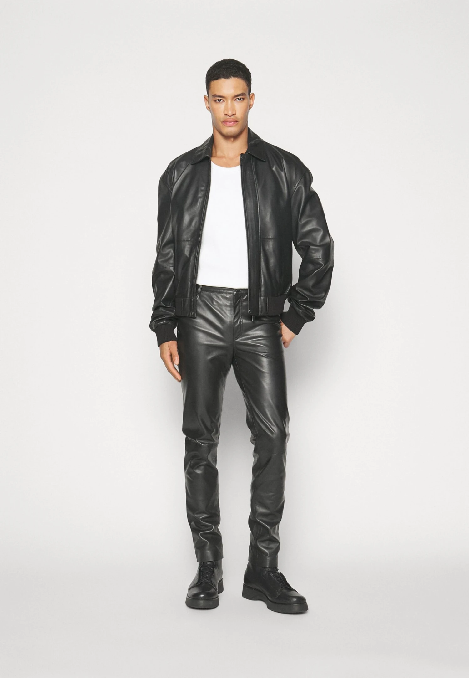 Oversized - Bomber Jacket - Black 6 Oversized - Bomber Jacket - Black - Image 6