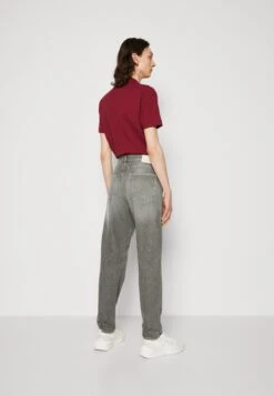 Replay Sandot - Relaxed Fit Jeans - Forest Grey Delavè 8 Replay Sandot - Relaxed Fit Jeans - Forest Grey Delavè -Clothing Sale Store ad4549a51977414087b84615e8a4e728