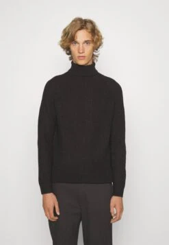 Pier One Jumper - Black