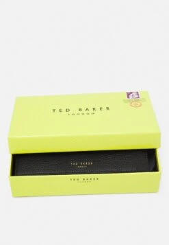 Ted Baker Bita - Wallet - Black 8 Ted Baker Bita - Wallet - Black -Clothing Sale Store bed355c655fd43d7a4ff1e2962193a7b