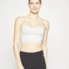 Champion Tech Medium Support Bra - Medium Support Sports Bra - White