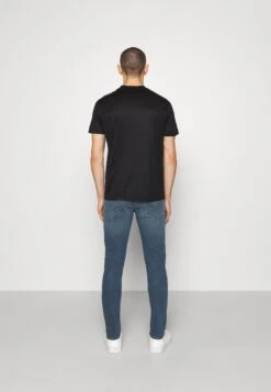 Emporio Armani 5 Pockets Pant - Slim Fit Jeans - Denim Blu -Clothing Sale Store c99ccd7f9f8c49599a71650d2e44cb5b