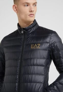 EA7 Emporio Armani Down Jacket - Giacca Piumino 9 EA7 Emporio Armani Down Jacket - Giacca Piumino -Clothing Sale Store cf158720f8bc4260aec0d91f32d65648