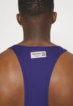 Scripted Stringer - Top - Patriot Blue -Clothing Sale Store d22e99616c094890a77e9e5255d25ce8