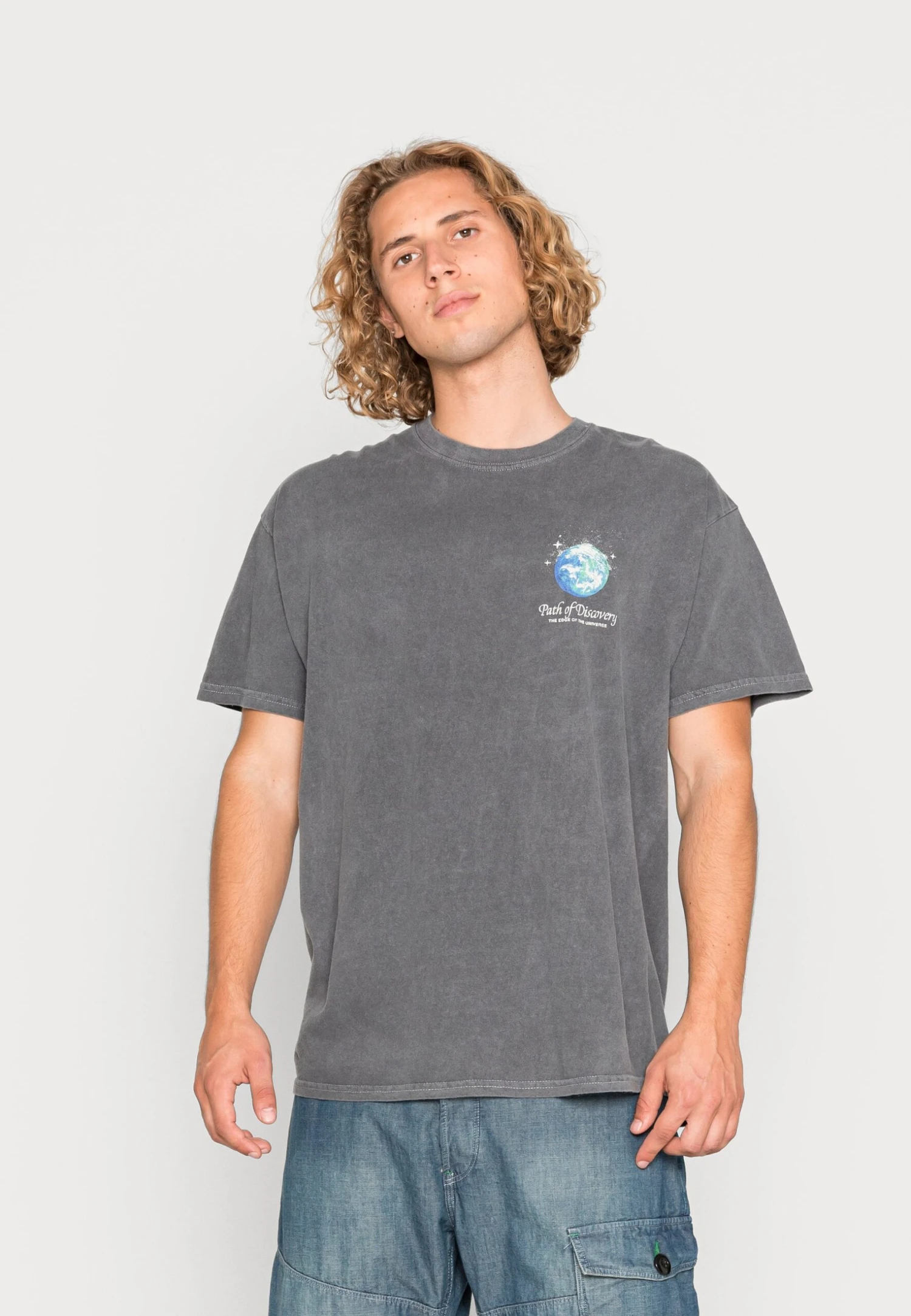 BDG Urban Outfitters Path Of Discovery Tee Unisex - Print T-Shirt - Charcoal 3 BDG Urban Outfitters Path Of Discovery Tee Unisex - Print T-Shirt - Charcoal - Image 3