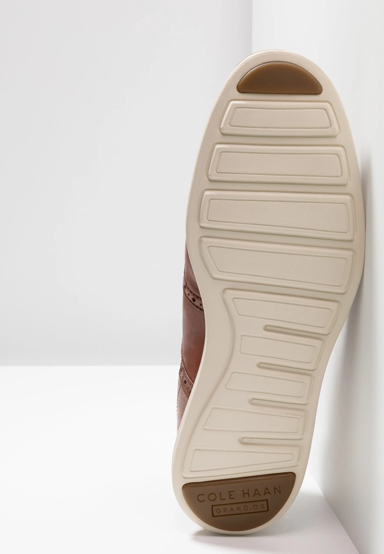 Cole Haan Original Grand Wingtip Oxford - Casual Lace-Ups - Woodbury/Ivory 5 Cole Haan Original Grand Wingtip Oxford - Casual Lace-Ups - Woodbury/Ivory - Image 5