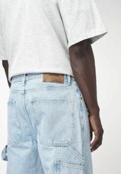 Baggy With Loop - Relaxed Fit Jeans - Vintage Blue -Clothing Sale Store d5ef4ad72ae74fc78a3347aa1b23bd9e