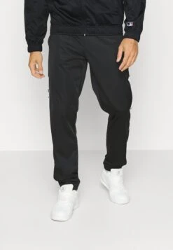 Champion New York Yankees Tracksuit - Tracksuit - Black/White 13 Champion New York Yankees Tracksuit - Tracksuit - Black/White -Clothing Sale Store d715792f40e0488c96a6c75536d76987