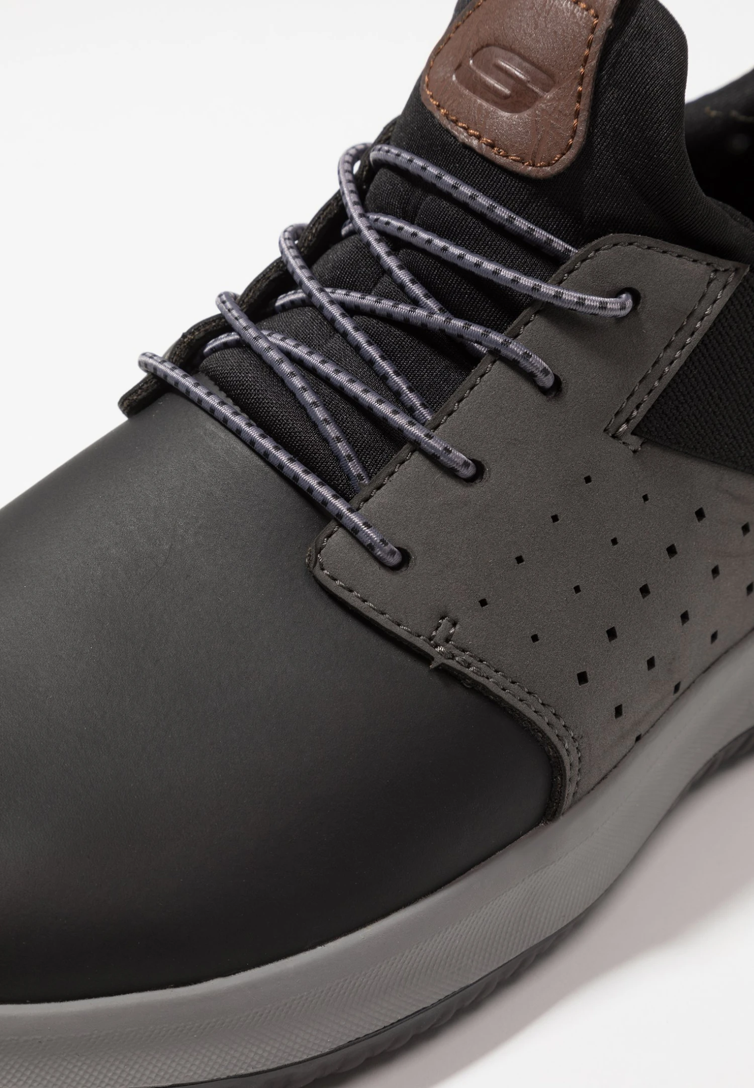 Skechers Delson Axton - Slip-Ons - Black/Gray 6 Skechers Delson Axton - Slip-Ons - Black/Gray - Image 6