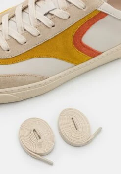 PAUL SMITH Shoe Callahan - Trainers - Off-White 11 PAUL SMITH Shoe Callahan - Trainers - Off-White -Clothing Sale Store e3059f5794d542c7825b54269095d522