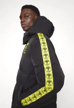 MOSCHINO Long Jacket - Winter Coat - Black 15 MOSCHINO Long Jacket - Winter Coat - Black -Clothing Sale Store f658cbd25c4349339bc90af180b0a824