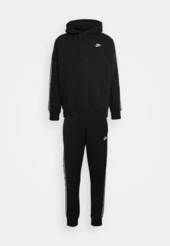 Nike Sportswear Club Suit - Tracksuit - Black/White 16 Nike Sportswear Club Suit - Tracksuit - Black/White -Clothing Sale Store fb62cf0d452a4b258c4311379fc8b057